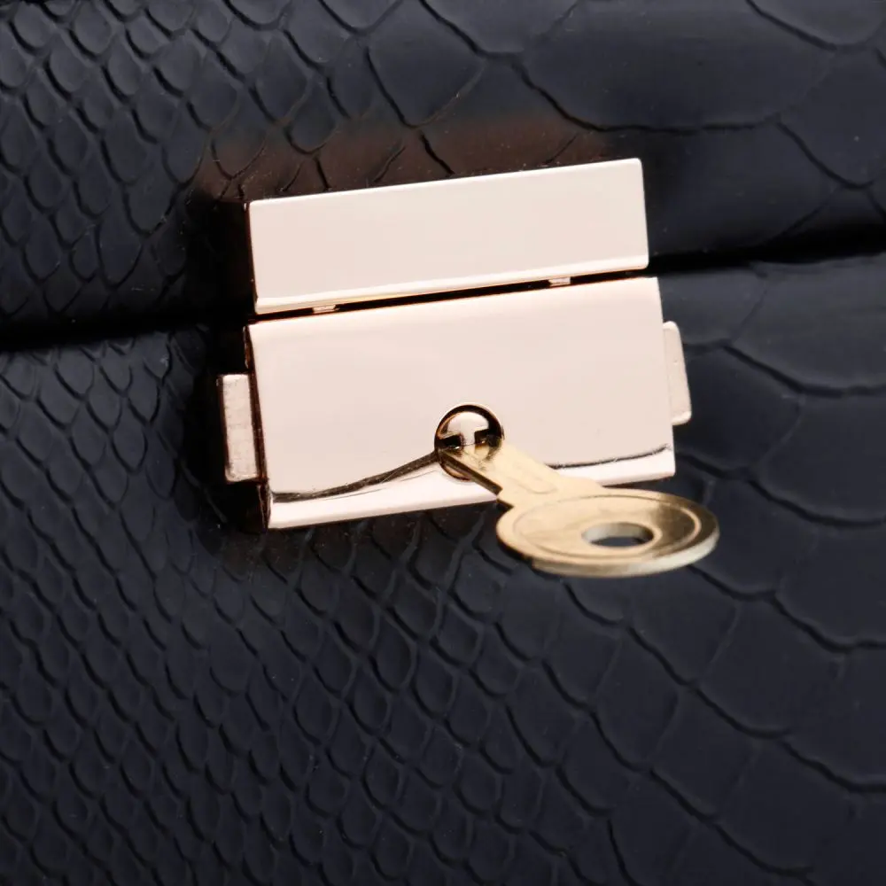 Stylish and Convenient Square Portable Jewelry Box | ZG075