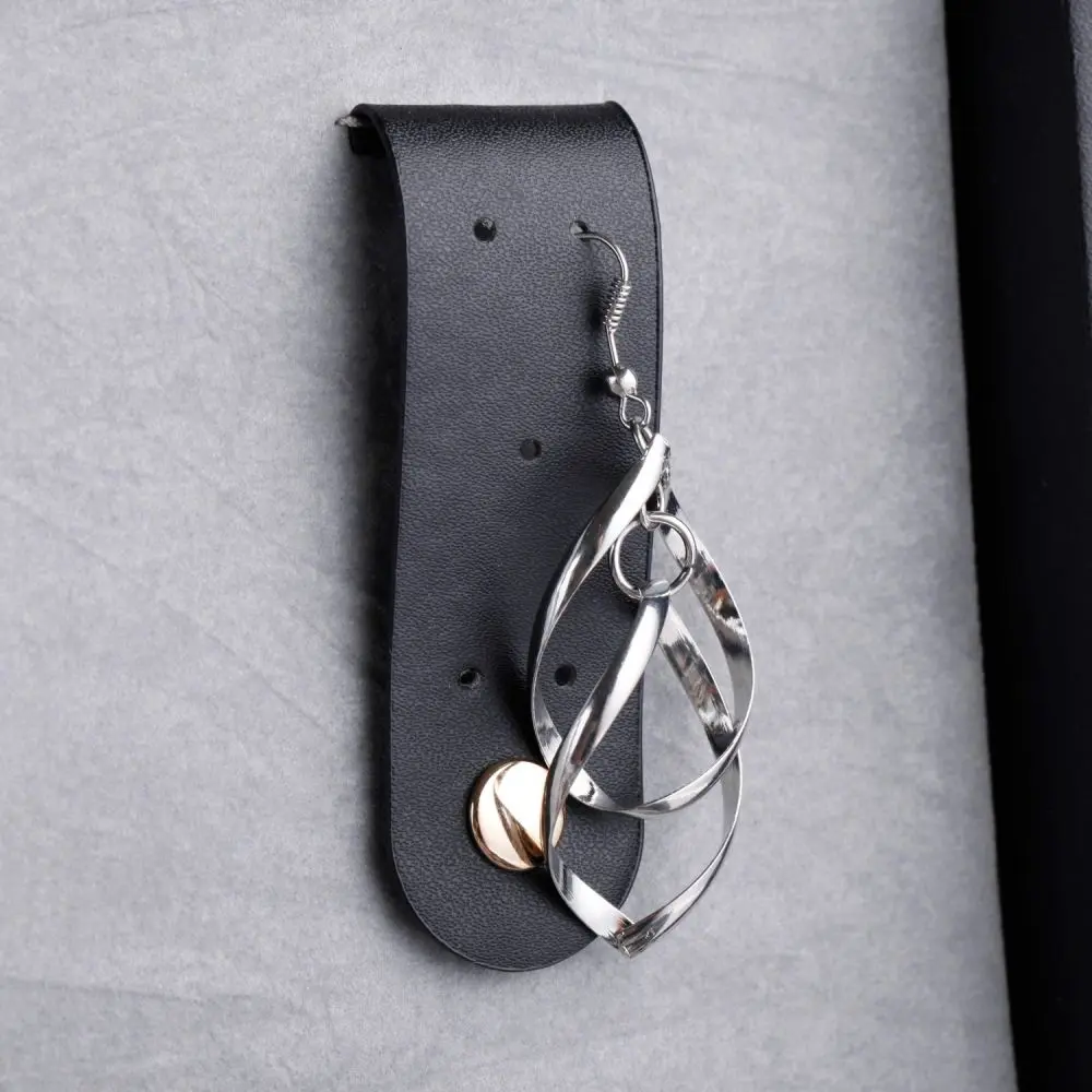 2 layer Black faux leather Men’s fashion jewelry box with 6 Slots watch with key | BG052